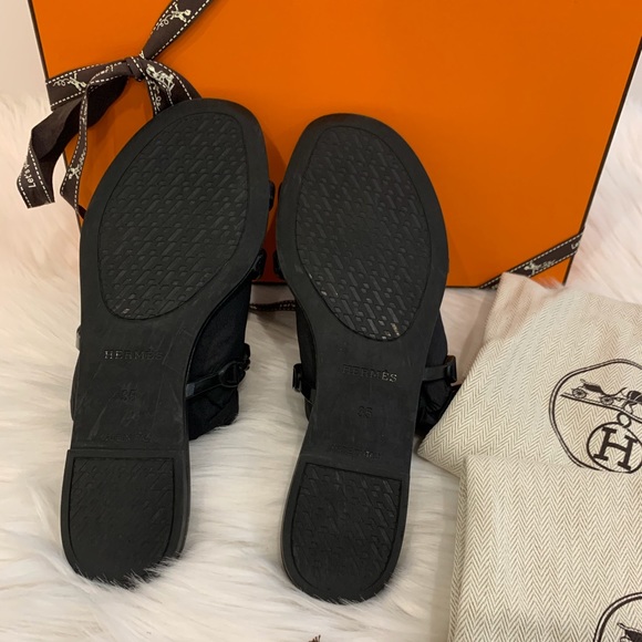 ❌SOLD❌Hermes black Jelly Chain Rubber sandals - Picture 3 of 6
